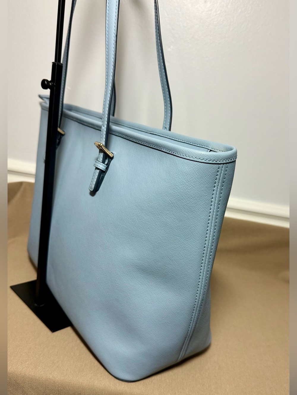 Michael Kors Jet Set Travel Large Saffiano Leather Tote Bag EUC Laptop Section - Picture 3 of 14